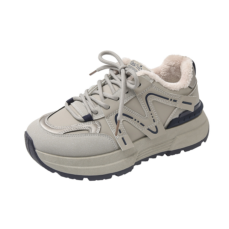 Women's New Korean Version Velvet Sports Thick Soled Warm Casual Shoes.