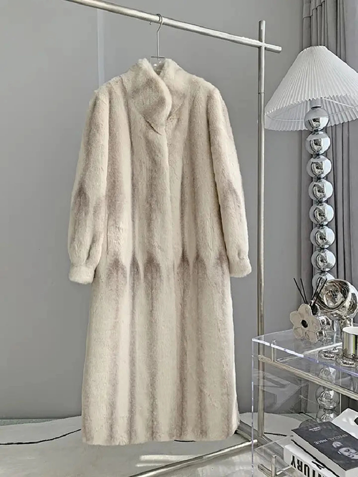 Fur faux mink coat standing collar fur leather jacket warm coat fashionable womens winter coat gradient stripes high-quality 241107
