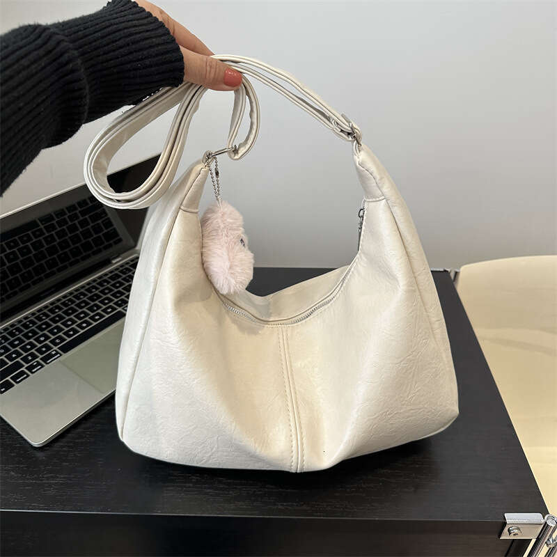 Ins crossbody women's 2024 spring/summer new trendy and stylish tote bag, college style casual large capacity bag