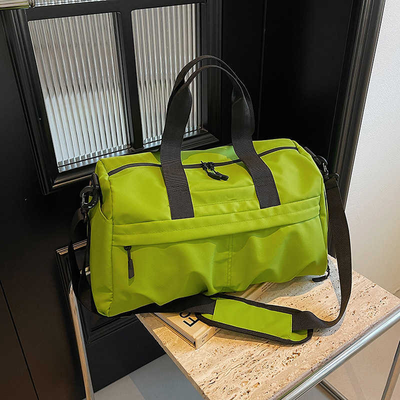 Travel bag with large capacity and dry wet separation crossbody bag. Travel bag with portable design for business trips. Large capacity luggage bag fo