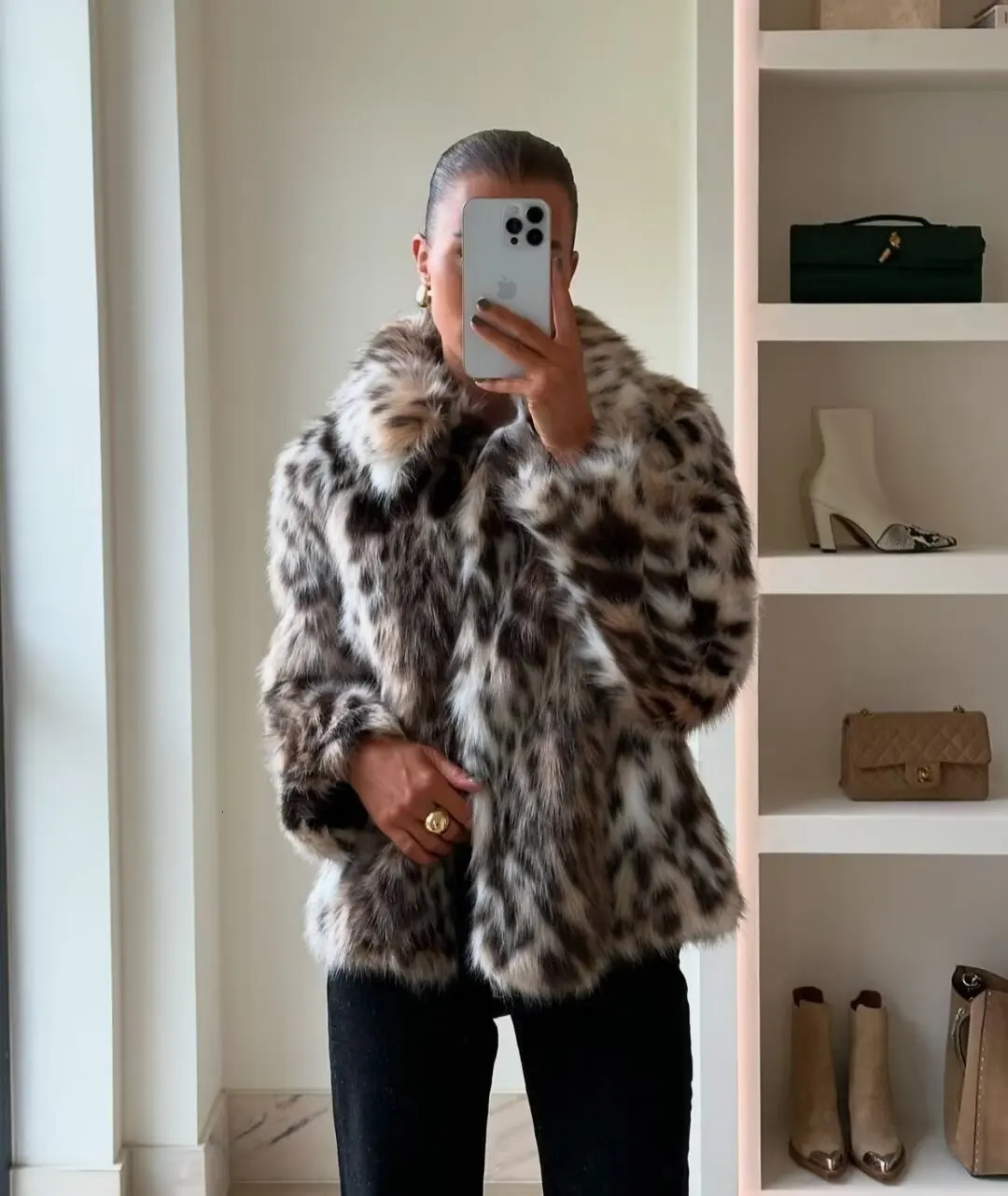 Winter lapel versatile leopard printed fur coat womens fashionable warm jacket 241107