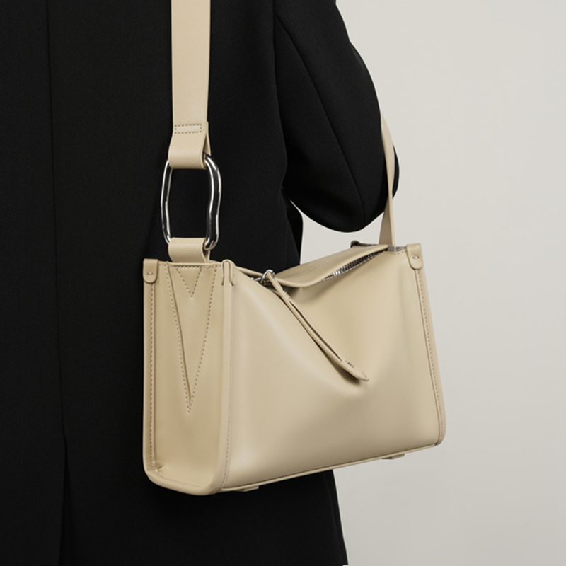 Hifashion Genuine Leather Pillow Shoulder Bags For Women 2024 Trend Designer Wide Strap Crossbody Purses Cowhide Ladies Handbags