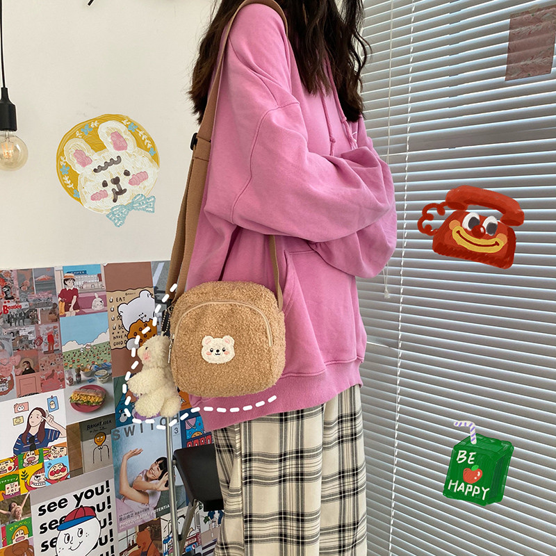 Women Plush Shoulder Bag Cute Bear Print Lamb Like Fabric Crossbody Bags Ladies Cloth Zipper Small Purse Mobile Phone Handbag