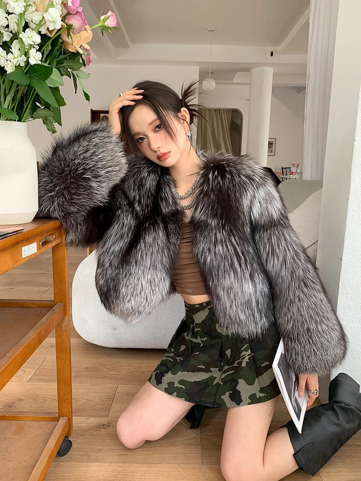 Winter 100% Natural Full Leather Fox Fur Coat Womens V-neck Short Solid Color True Fox Fur Jacket Womens 241107