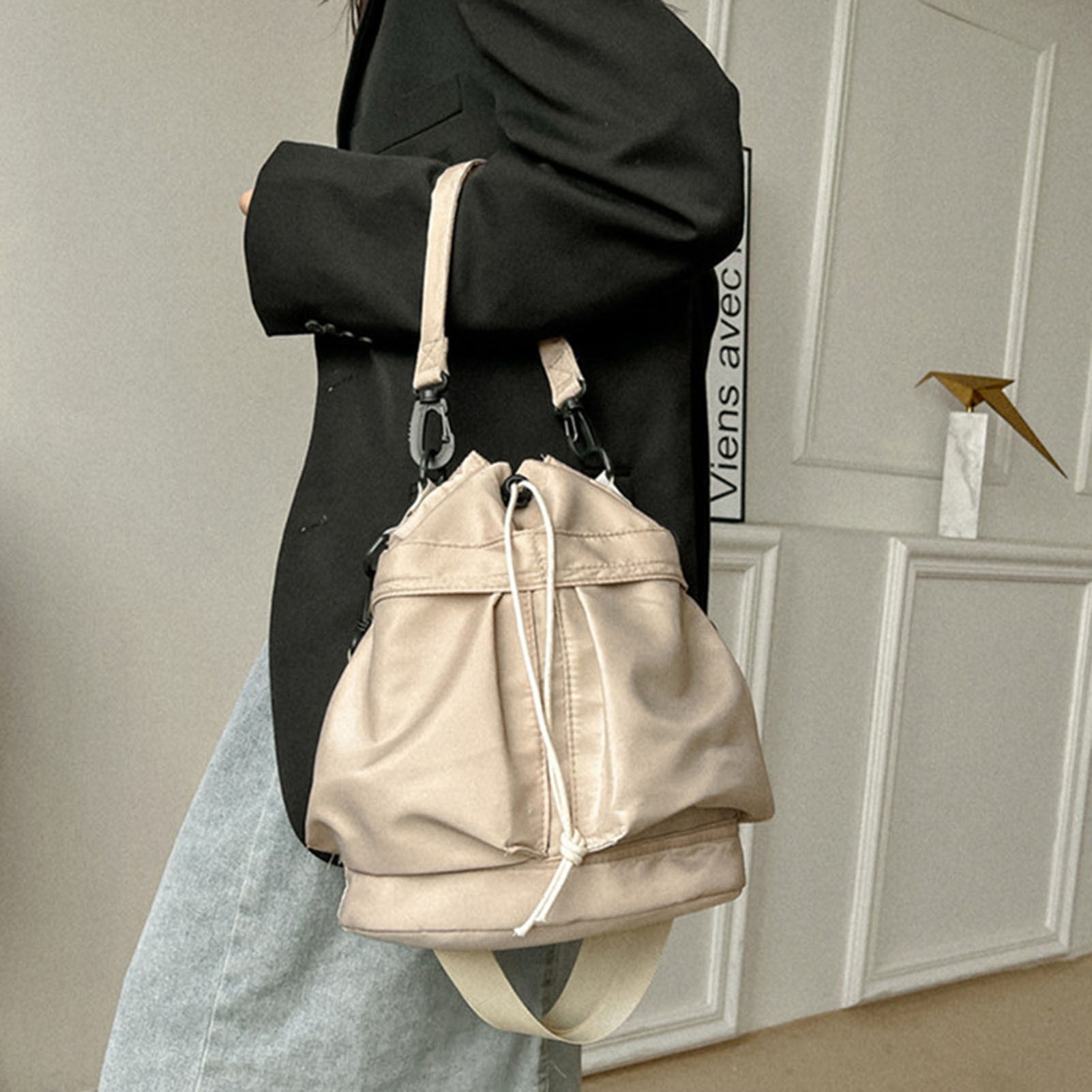 Fashion Women Handbags Waterproof Nylon Shoulder Bags Large Capacity Crossbody Bags for Women Portable Drawstring Bucket Bag