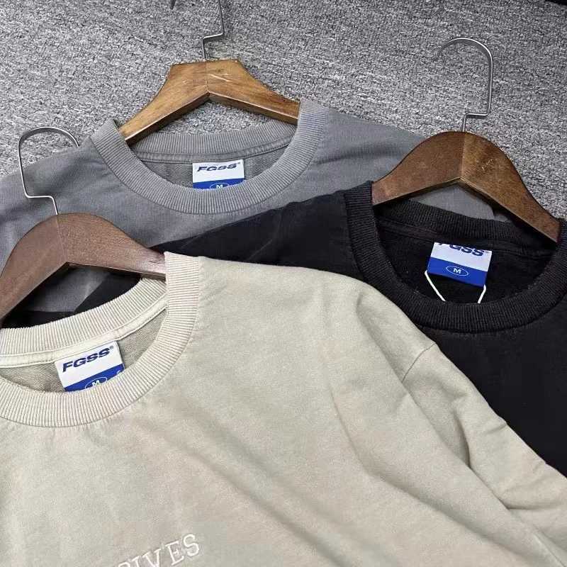Men's T-Shirts Embroidery Letters Vintage T Shirt Washed Mens Womens High Quality Thick Material Tops T Shirt Summer J240402