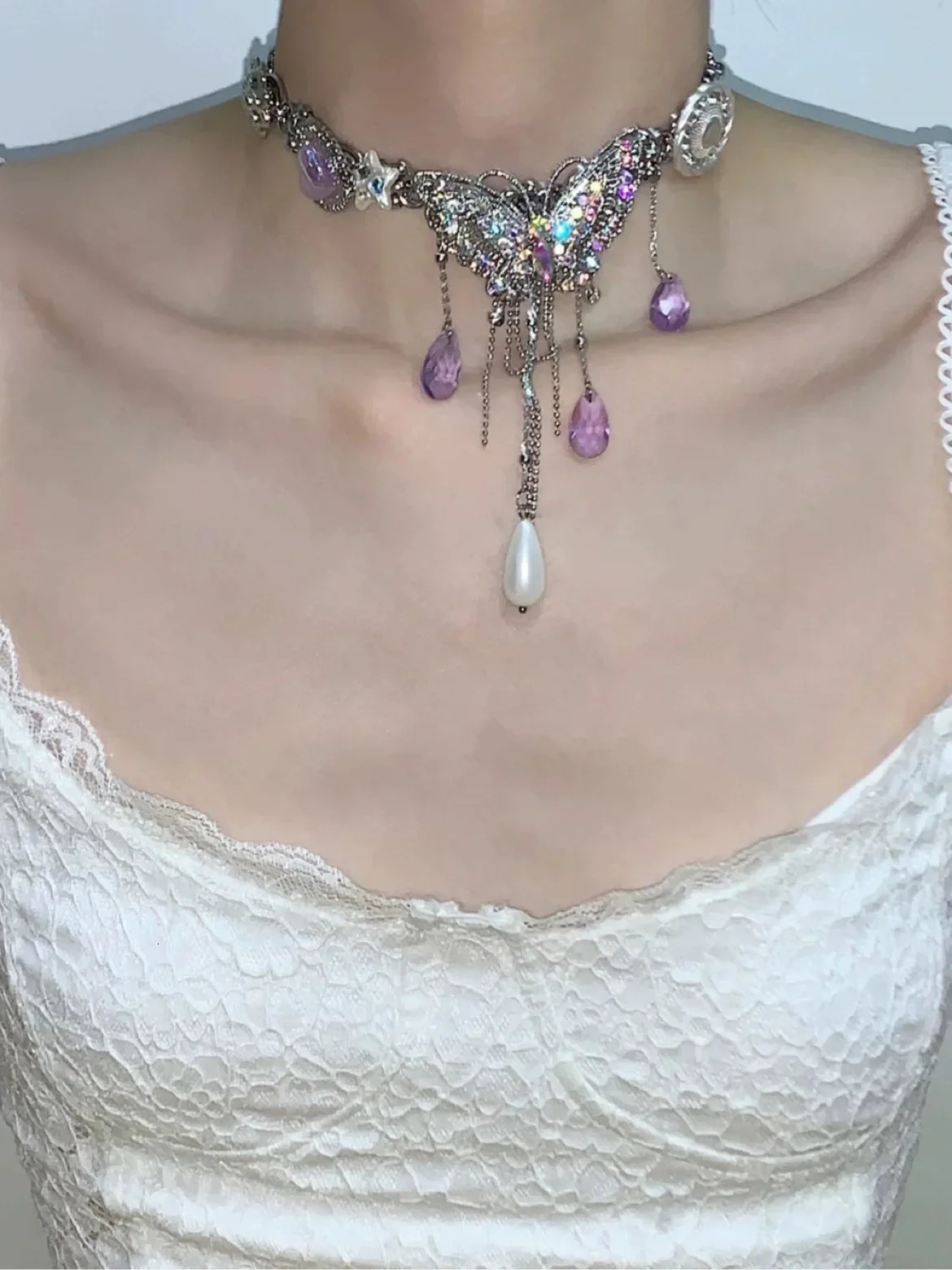 Korean fashion sparkling crystal butterfly pendant necklace Bohemian jewelry retro heart-shaped necklace Y2K charm 241107