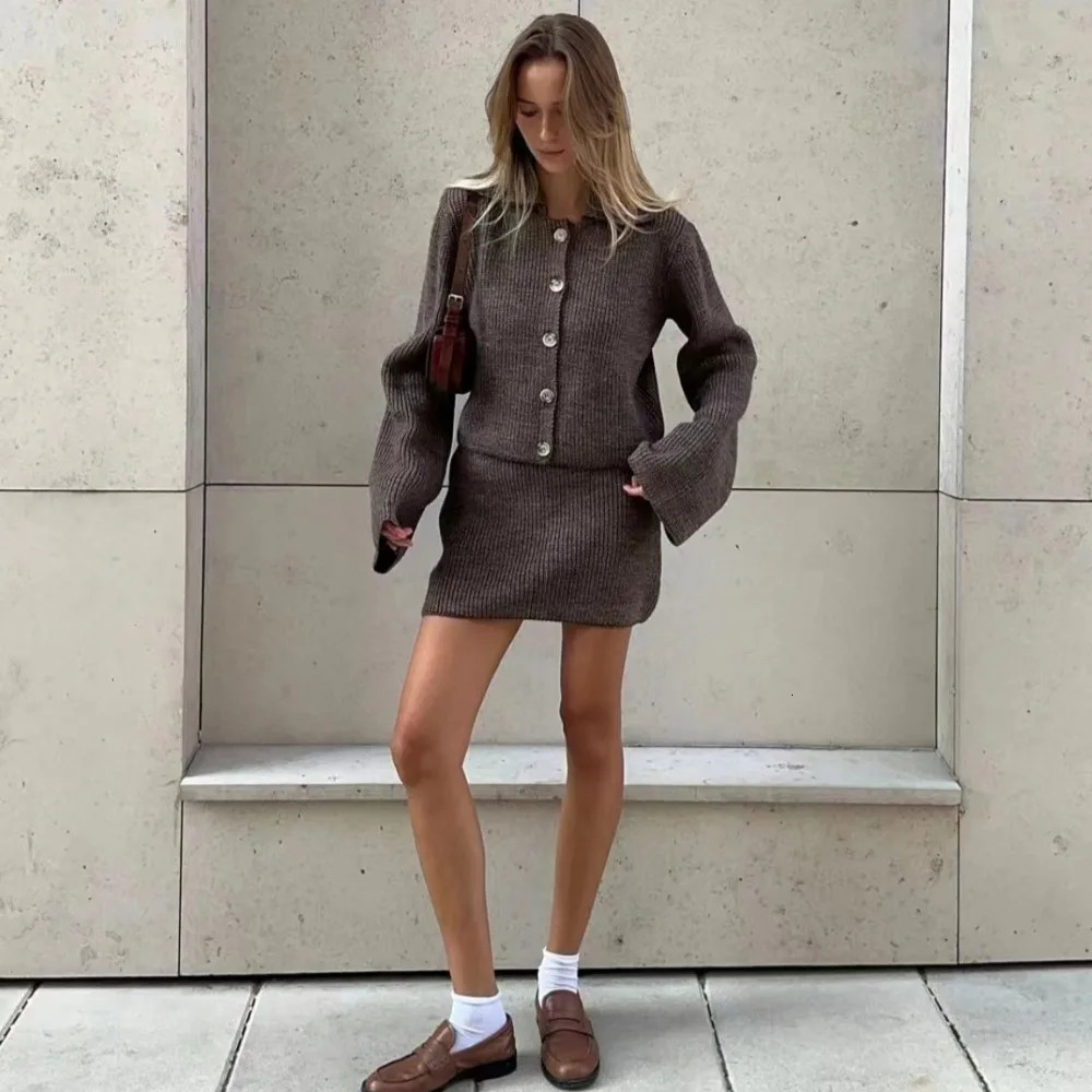 Elegant Casual Knitted Skirt Set for Women Long Sleeve Sweater Cardigan and Mini Skirt Autumn Winter Fashion 2 Piece Set 2024 241107