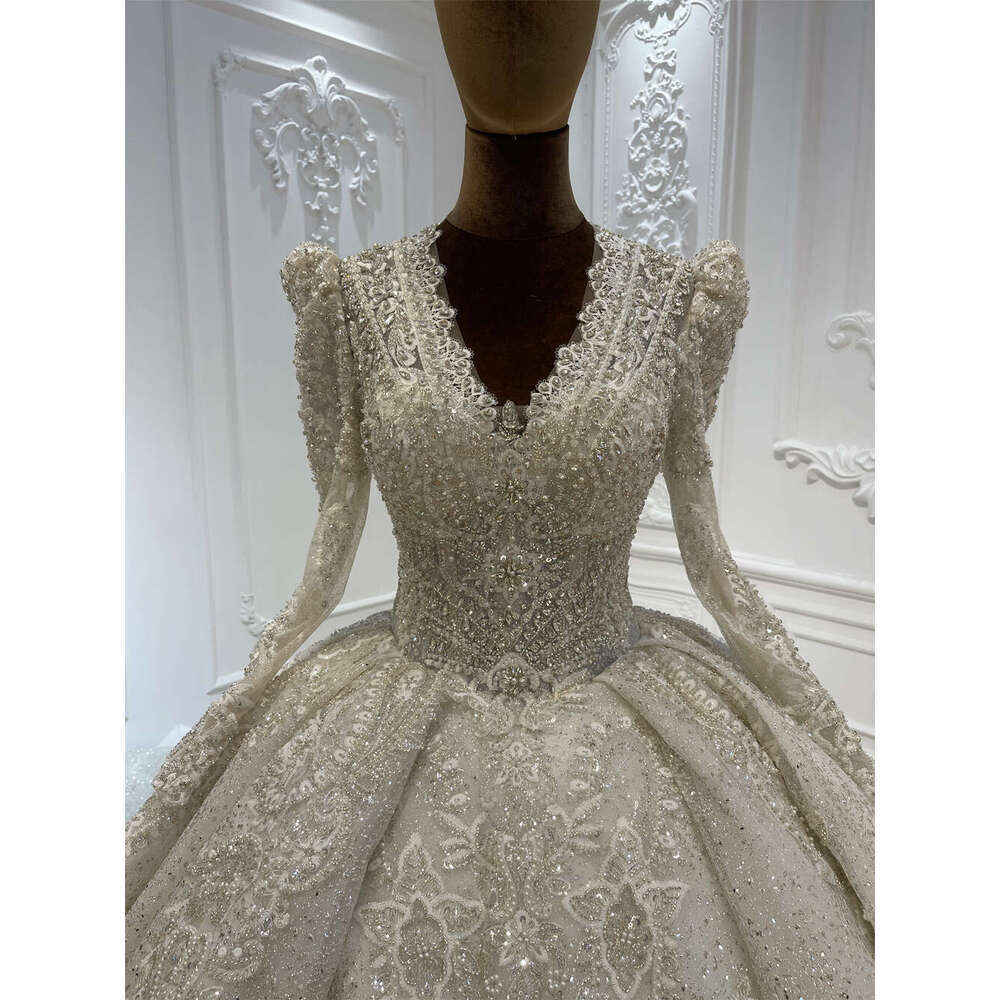 Customzied Elegant V-neck Good Price Bridal Ball Gown Wedding Dress