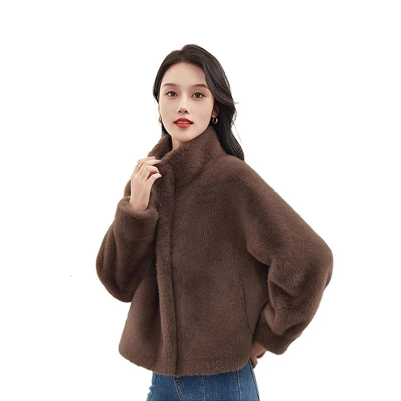Womens faux mink jacket faux fur coat womens clothing high-end faux mink coat fashionable coat Abrigos 241107