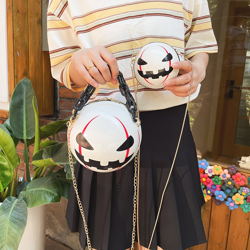 Fashion Messenger Bag Female 2021 New Halloween Fun Funny Personality Cartoon Chain Single Shoulder Pumpkin Bag Bag