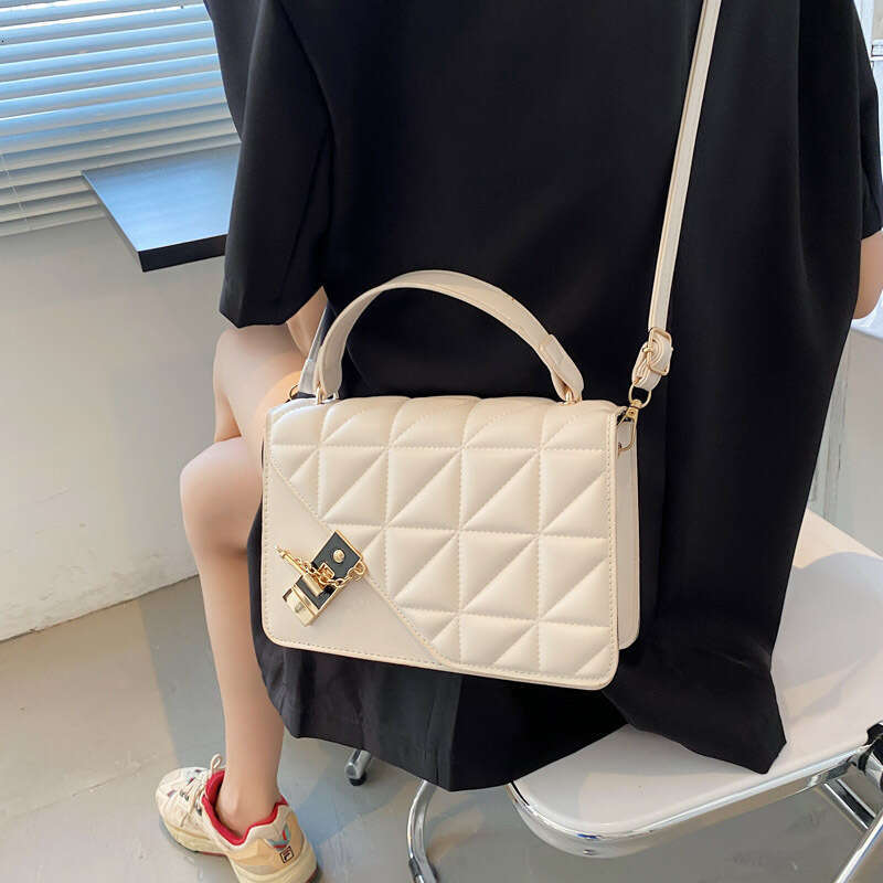 Solid color small bag 2024 autumn fashion embossed crossbody bag, stylish diamond grid simple handbag for women