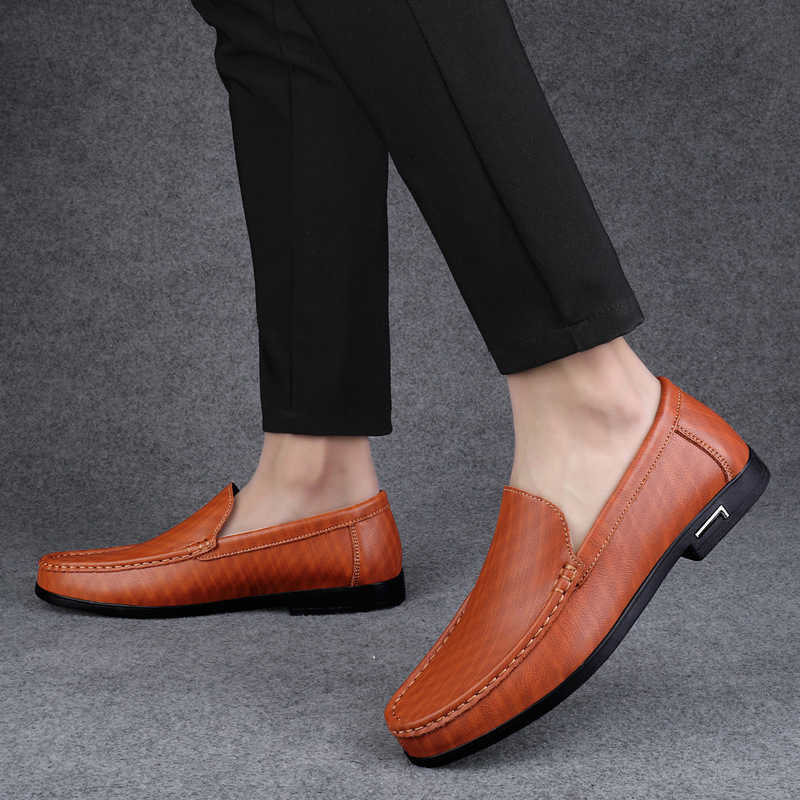 CMM New Leather Shoes Soft Soles for Mens Driving Shoe Covers Casual Shoes Bean Shoes Fashion Korean Version Trendy Mens Leather Shoes Mens Shoes