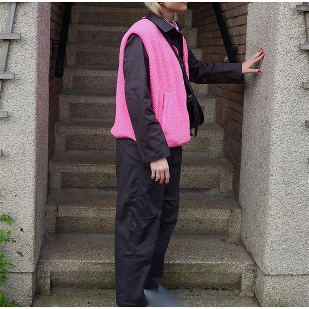 Women Fashion Vest Coat Autumn Winter V Neck Solid Single Breasted Sleeveless Coats Loose Streetwear Lady Outfit Vests 241107