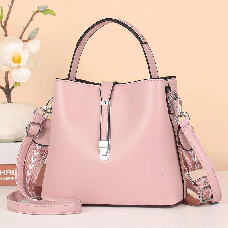 2024 New Versatile Fashion Single Shoulder Crossbody Handheld Women's Large Bag Bags