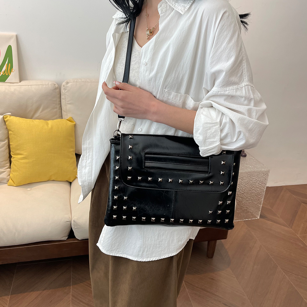 Women Casual Messenger Bag Large Capacity Rivet Retro Crossbody Bag Detachable Strap Leisure Clutch Purse Ladies Commute Bag
