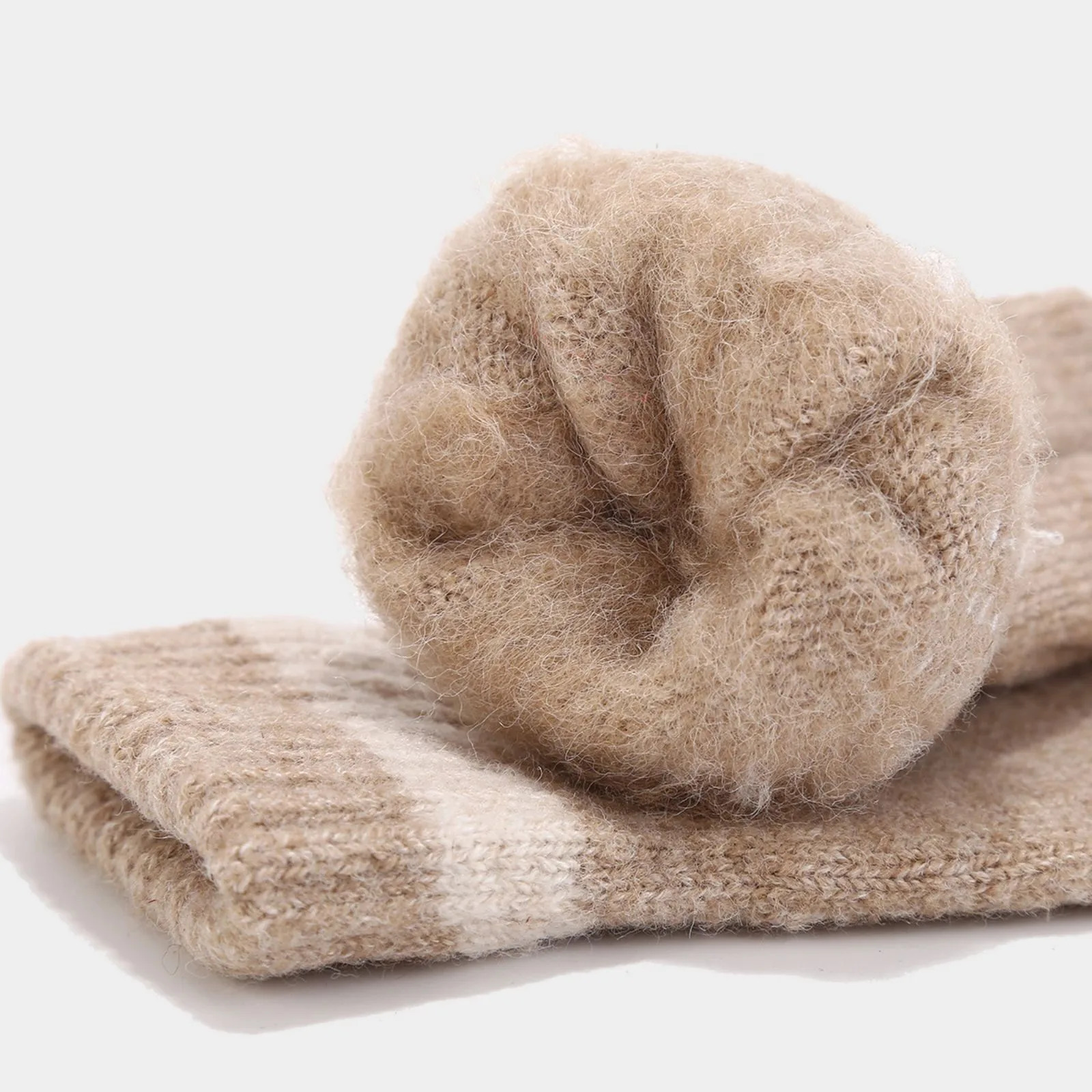 Womens Butterfly Hat Scarf Glove 3-Piece Set Womens Outdoor Warm Scarf Hat Winter Womens Plush Puff Bean Hat Glove Set 241107