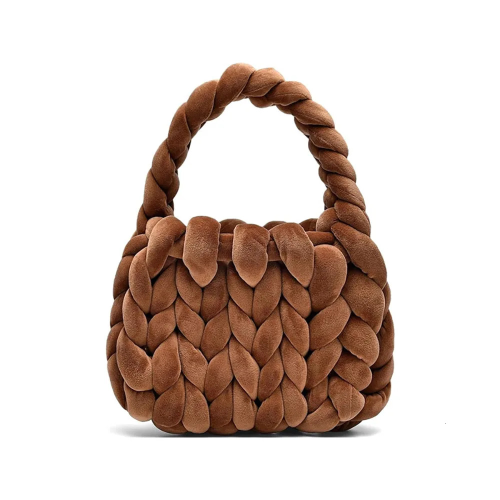 Womens hand woven handbag hand woven wallet used for daily Christmas parties 241106