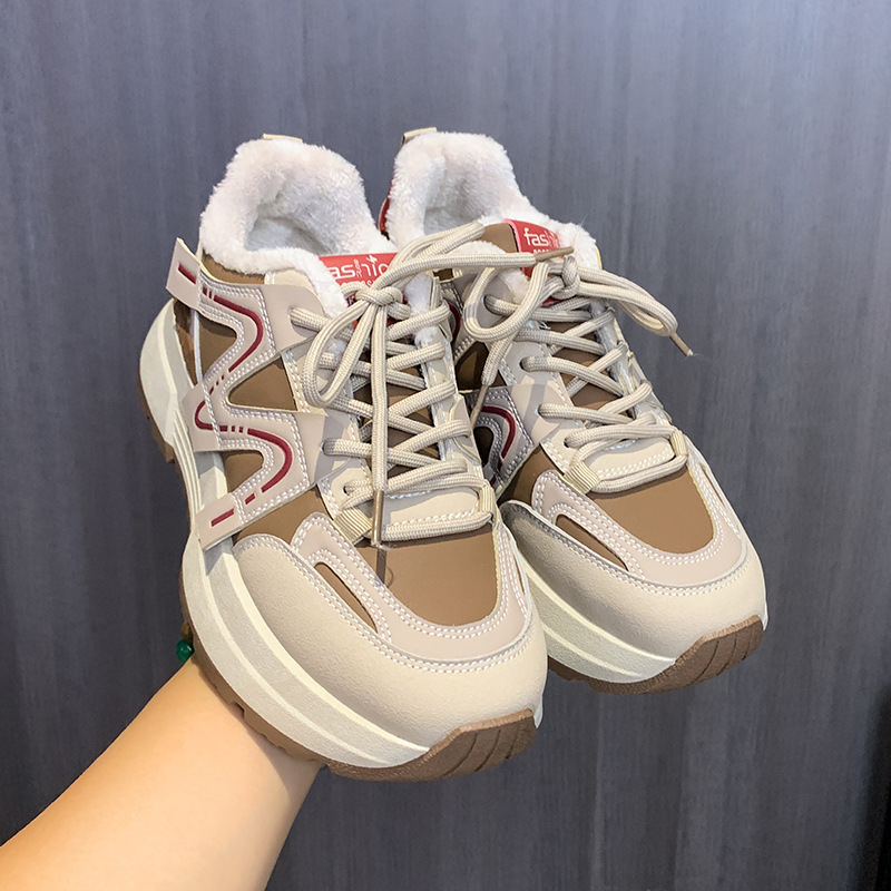 Women's New Korean Version Velvet Sports Thick Soled Warm Casual Shoes.