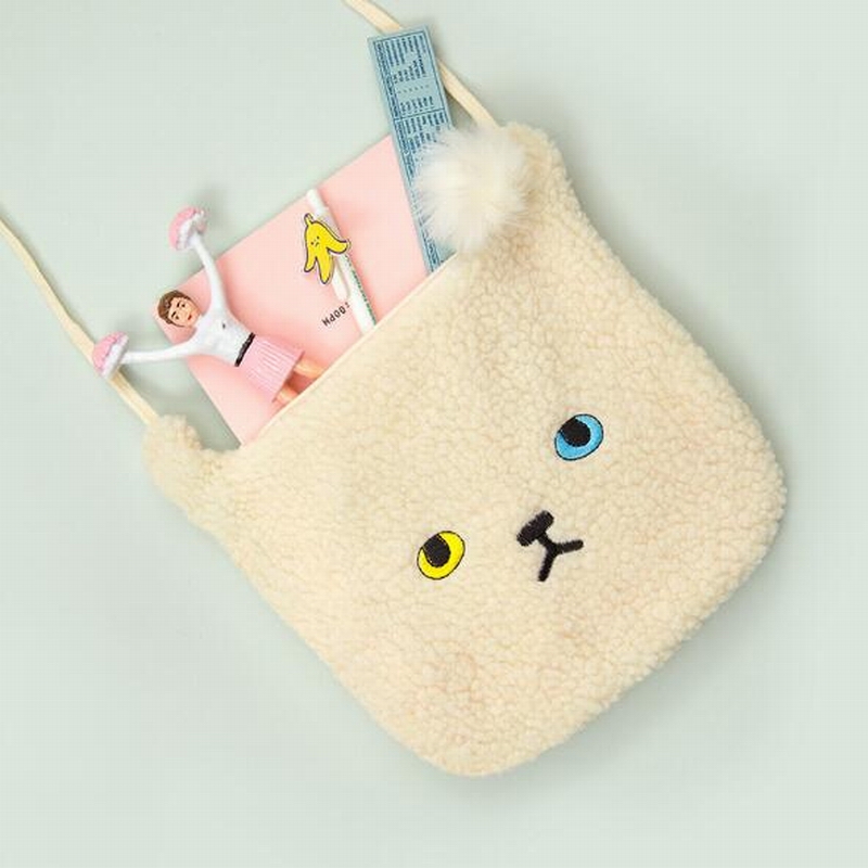 Cute Animal Flannel Shoulder Bags for girls Hair ball Decorate Pink White Black Grey Messenger Bags Winter Hot Sell