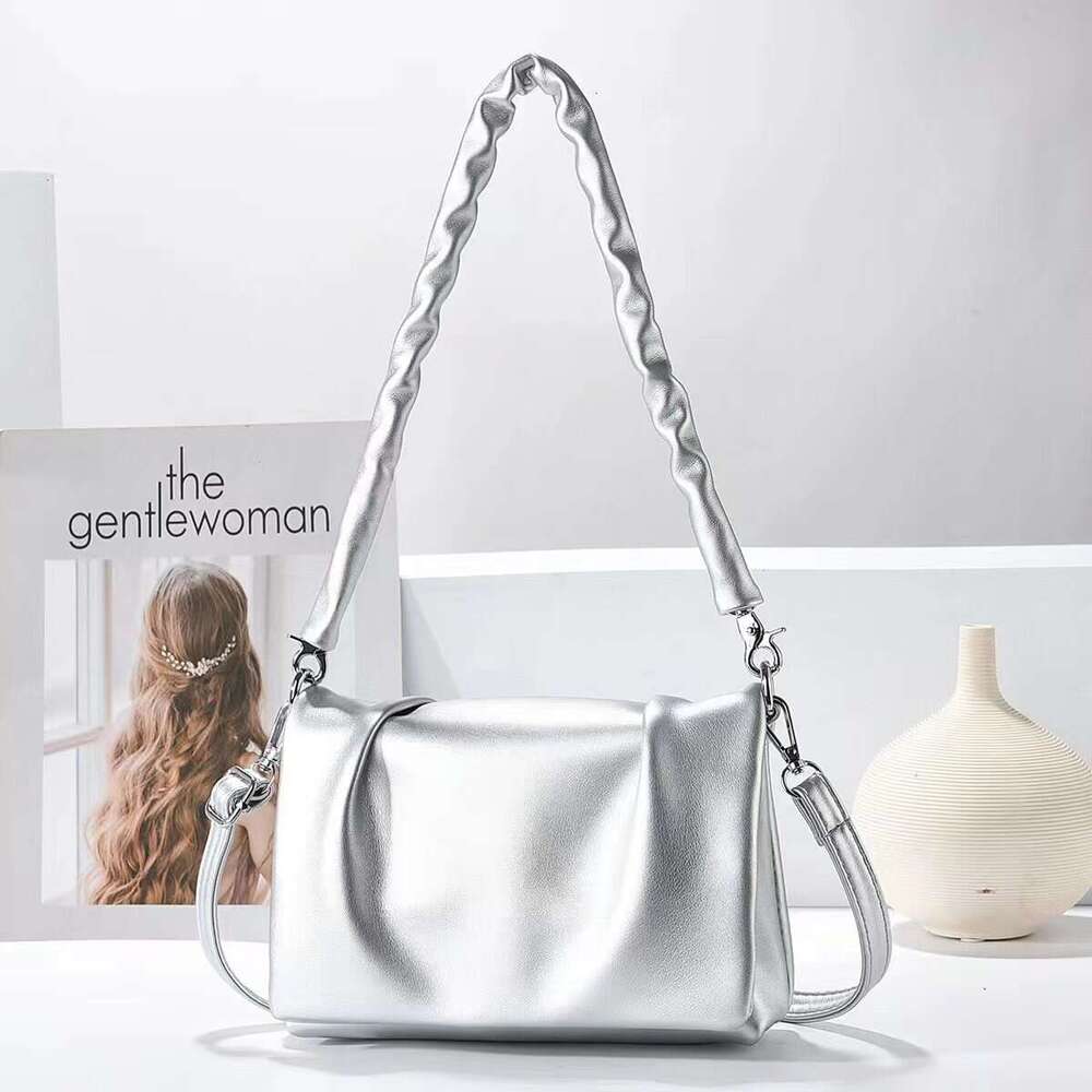 Boutique Underarm Soft Leather Texture Shoulder Simple and Versatile for Travel High end Women's Bag Fashion Bags