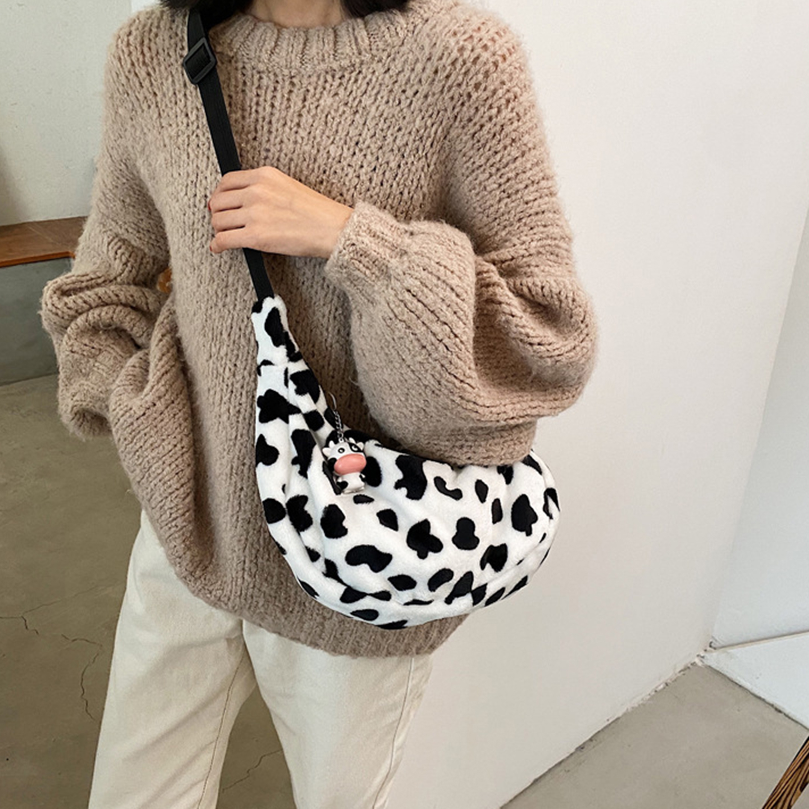 Lady Women Chic Cow Pattern Shoulde Bag Large Capacity Plush Zipper Crossbody Pouch Handbag