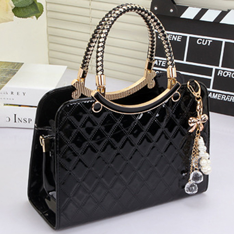 Luxury Designer Inspired Leather Handbag for Women Elegant Knitting Shoulder Bag Fashion Messenger Purse Stylish Female Tote Spacious Designer Bags