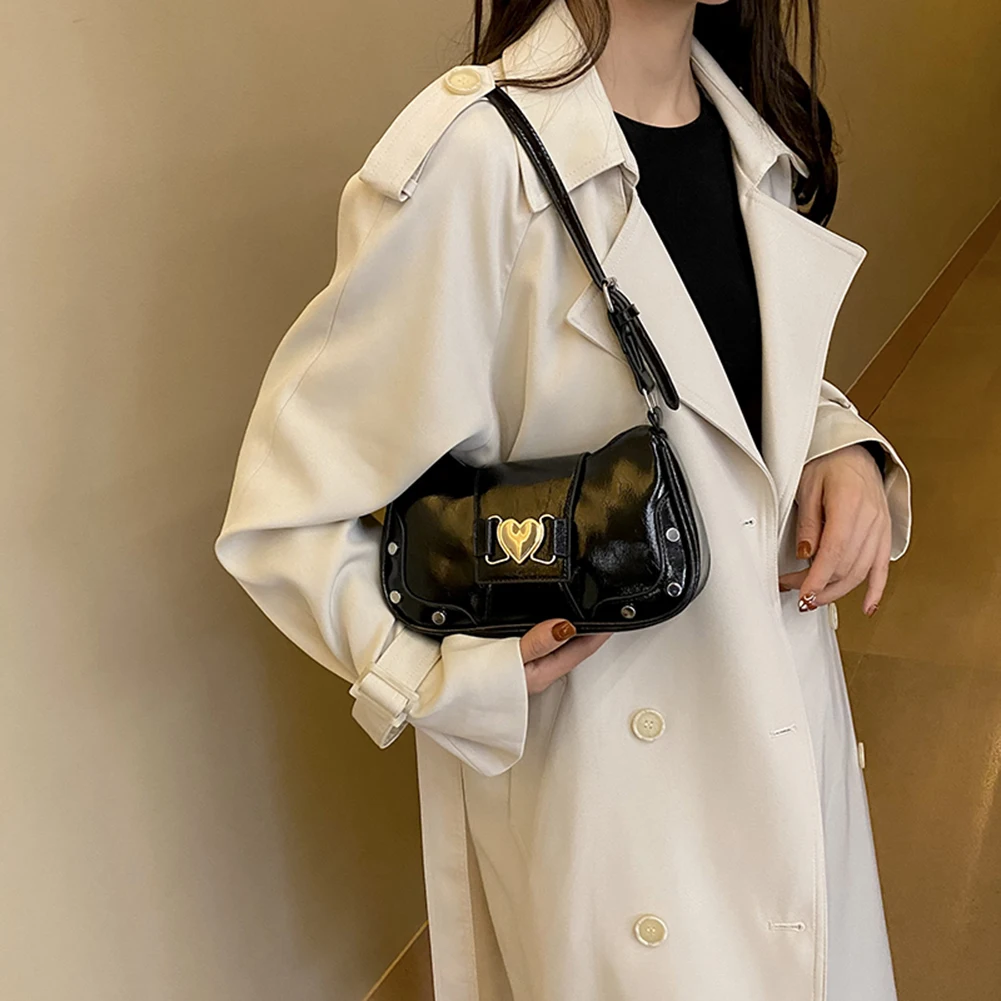 Fashion Women Shoulder Bag Y2K Armpit Bag Luxury Design Bag Pleated Underarm Bag Solid Color Messenger Bag Purse Hobos Handbags