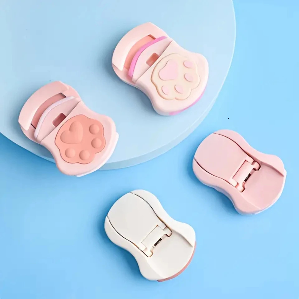 Portable and cute mini cat paw eyelash curler suitable for travel - suitable for all eye shapes no need to squeeze or pull - plastic eyelash curler 24