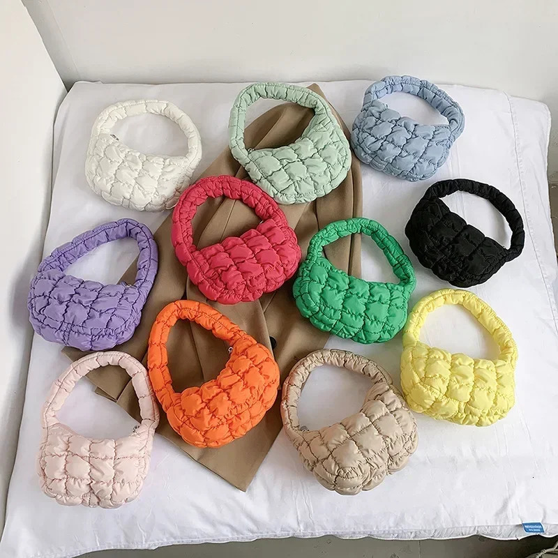 2025 Womens Wrinkle Grid Cloud Warm Bag Bottom Bag Mini Handbag Fashion Candy Colorful Bag 241106