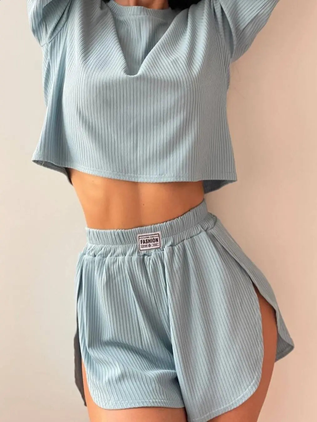 2024 European and American Spring Autumn Style Set Fashion Short sleeved Pajamas Two piece Home Furnishing for Women 240401