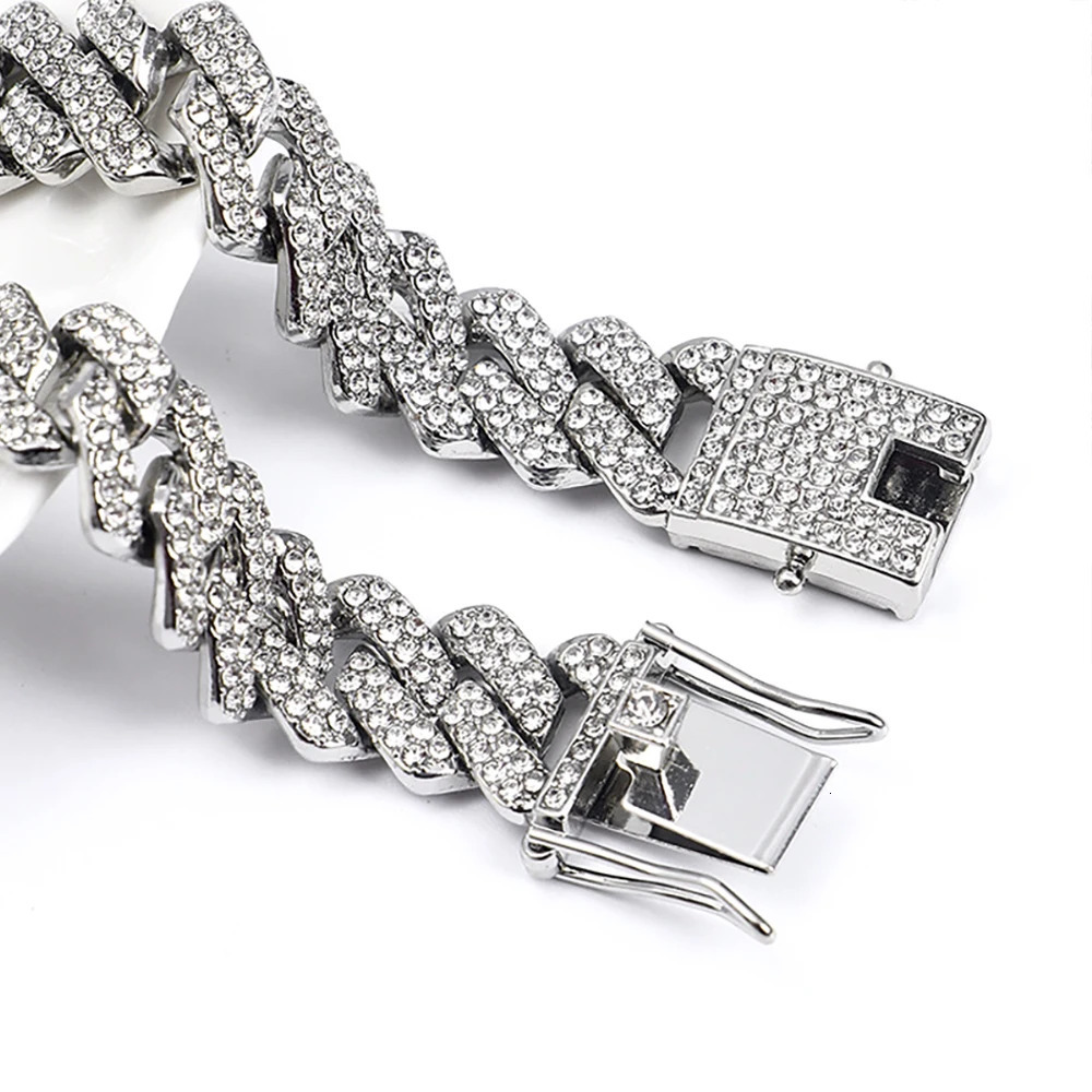 Hip Hop Shiny 15MM Cuban Link Chain Necklace Women Men Silver Color Rhinestone Iced Out Cuban Chain Punk Jewelry Necklace Gift 241107