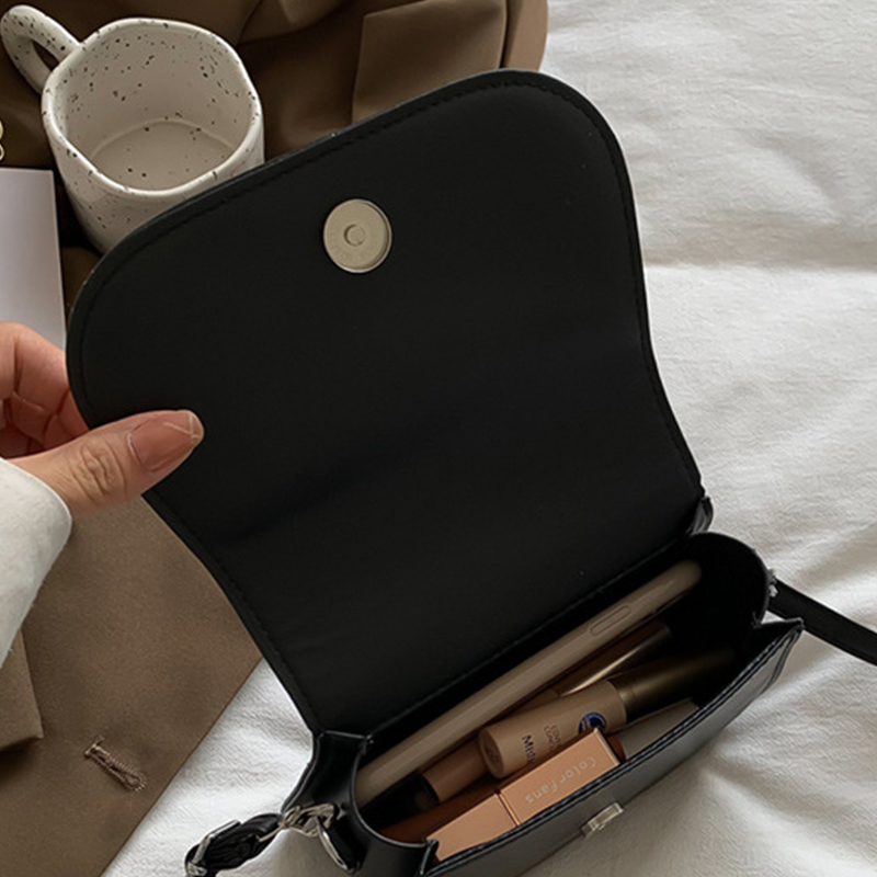 Fashion Flap Saddle Shoulder Bags for Women Solid Color Designer Messenger Handbags Purse Small Female Leather Crossbody Bag