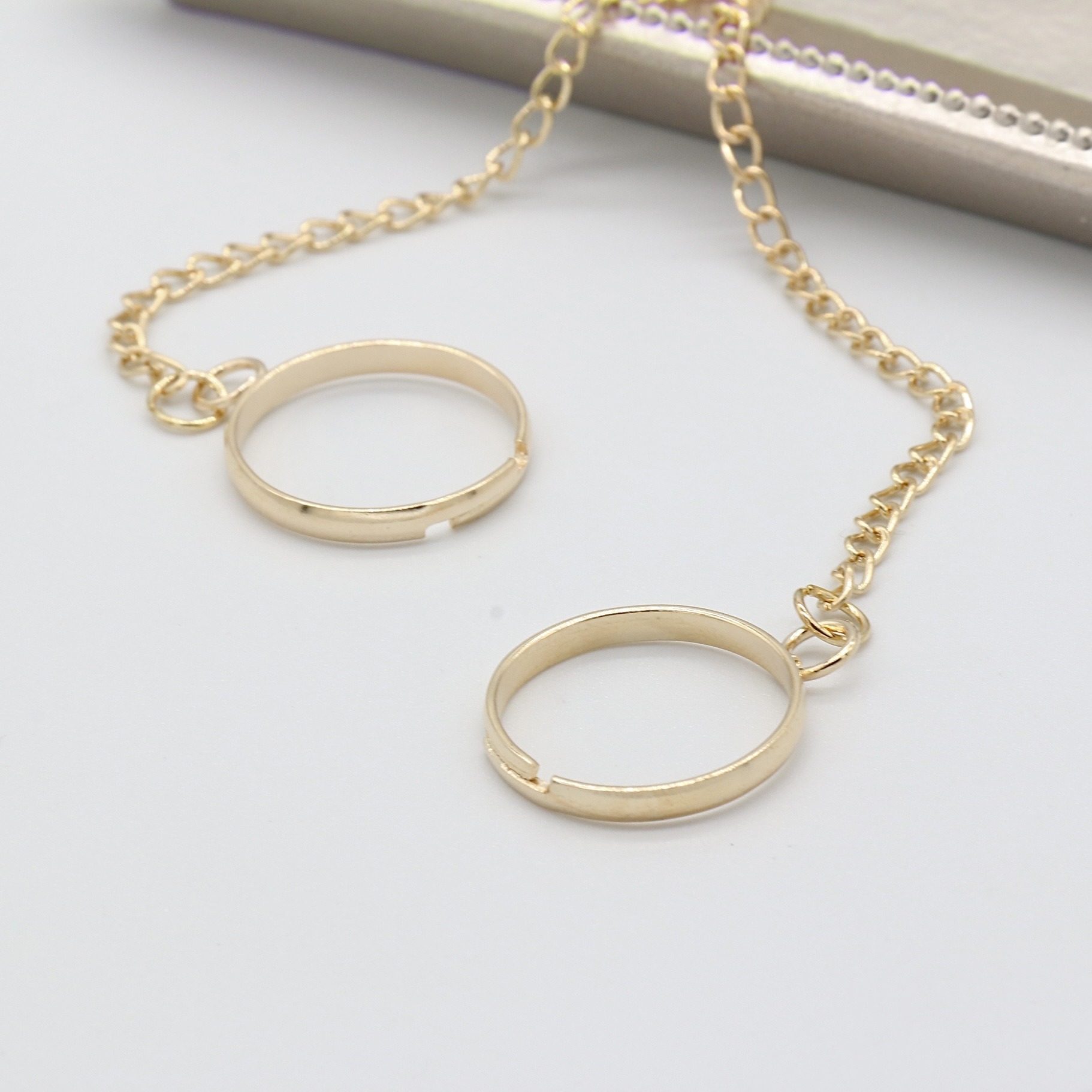European and American Retro Triangle One-piece Bracelet Ring Cross-border Fashion Minimalist Geometric Back Chain Alloy Jewelry