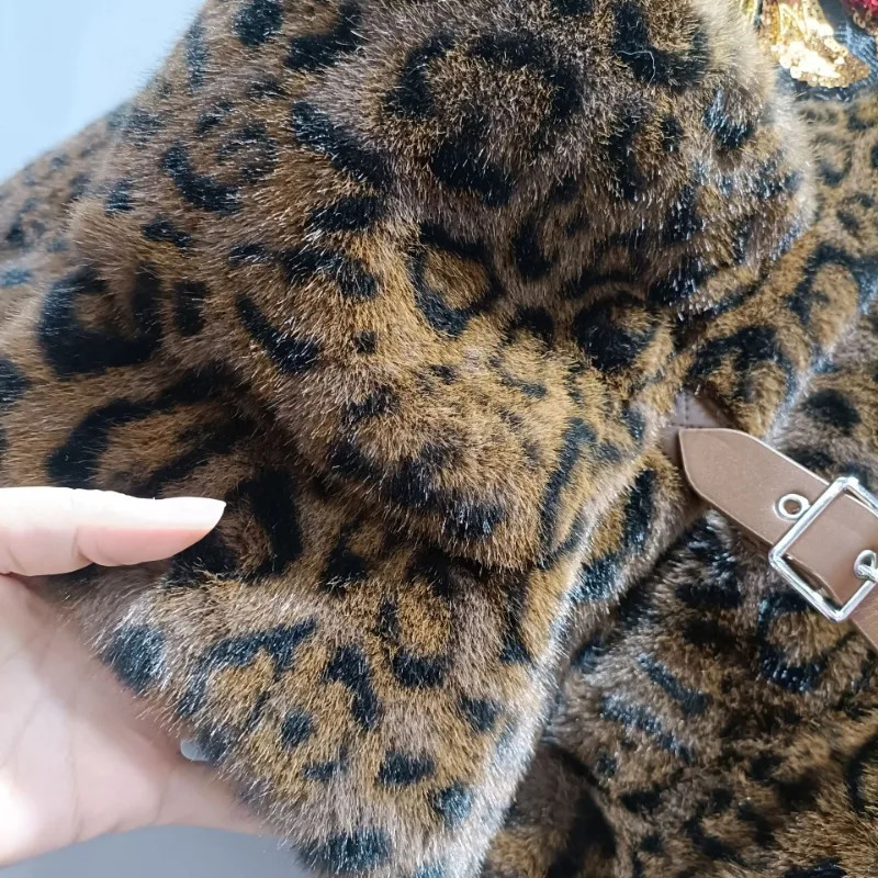 Winter Artificial Fur Integrated Jacket Womens Short sleeved Stand up Collar Leopard Pattern Eco friendly Mink Coat 241107