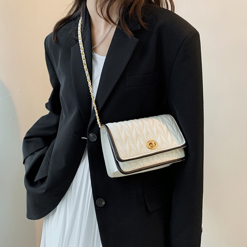 Fashionable women's new minimalist chain small square lightweight party crossbody bag wallet and handbag