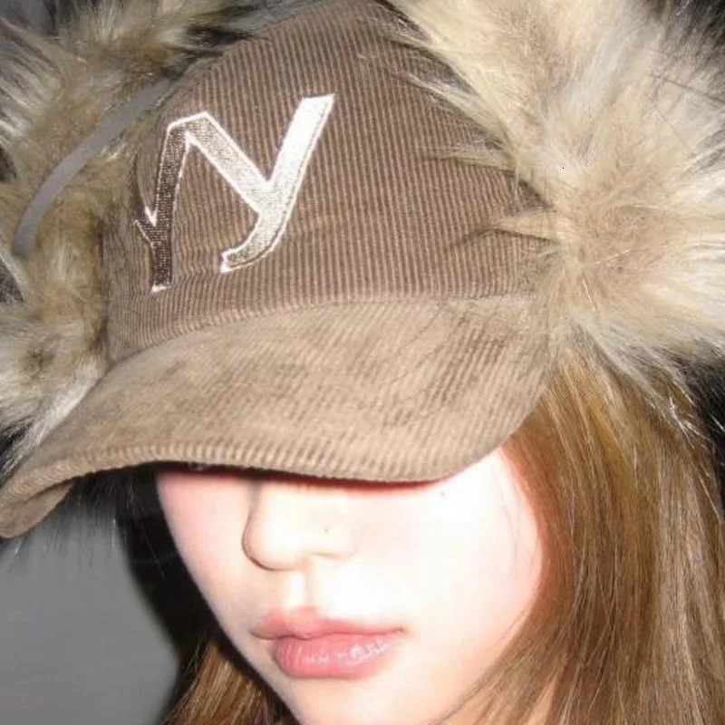Feather Retro Corduroy Baseball Hat Letter Embroidered Streetwear Daily Hat Outdoor Sunscreen Hat Korean Casual Hat 241107