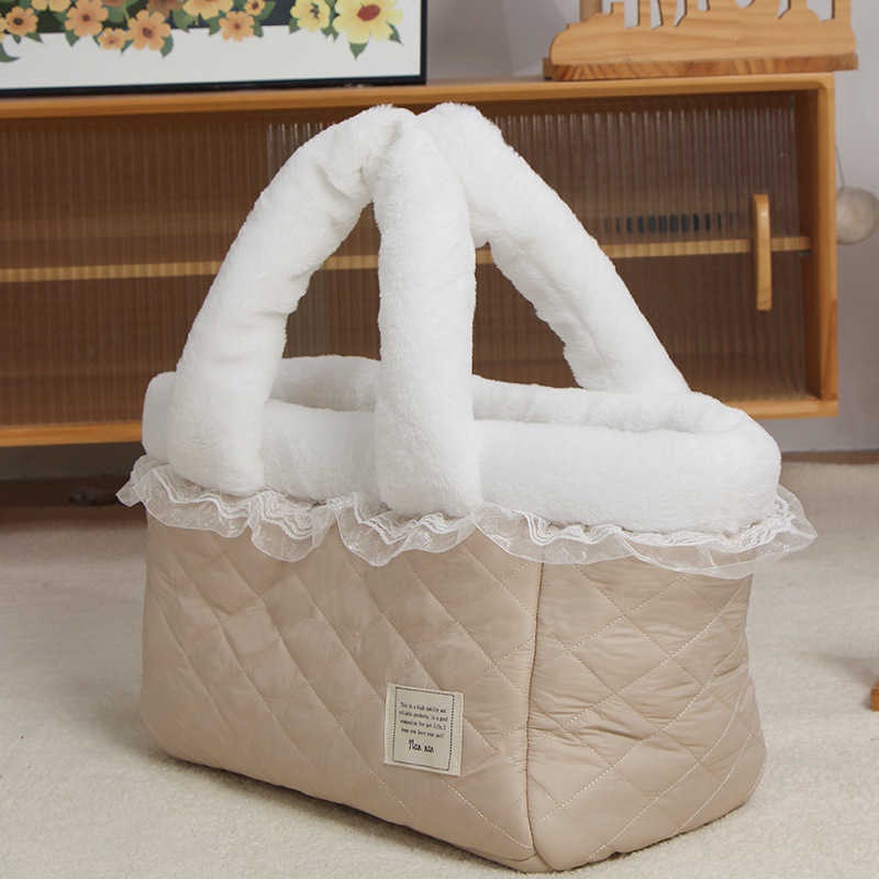 Korean version winter pet cat bag made of nylon plush hand-held cat bag for warm travel in winter pet bag 241115