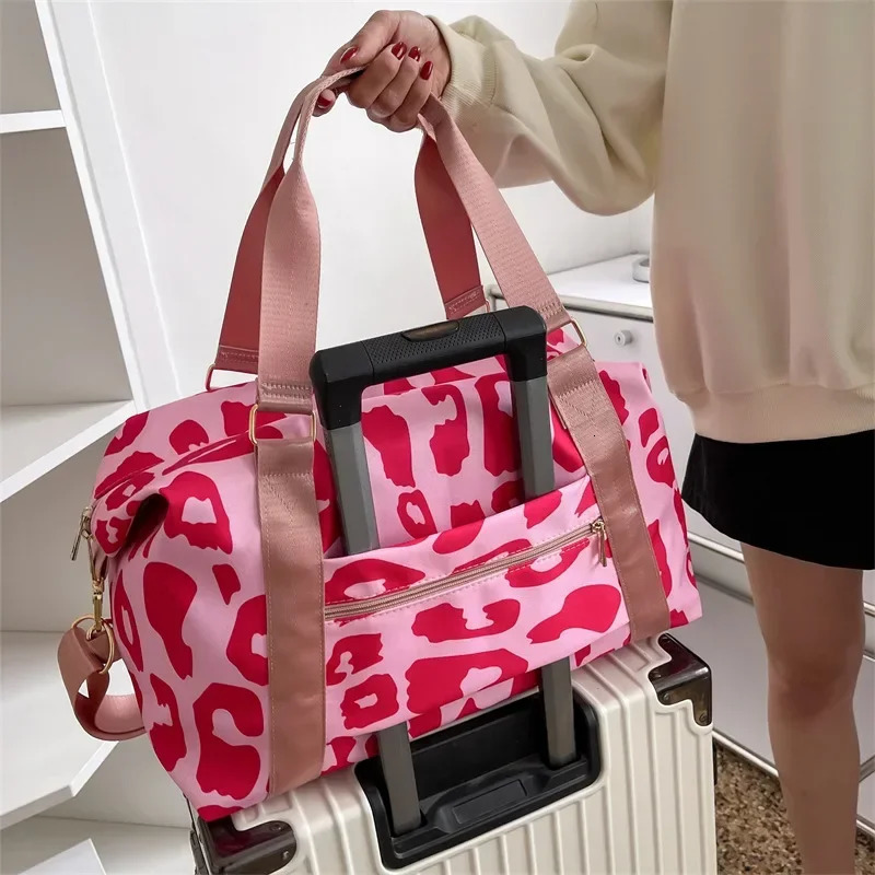 Women Travel Bags Duffle Shoulder Bag Large Multi-functional for Girls Female Big Capacity Sports Storage Fitness Handbag 241106
