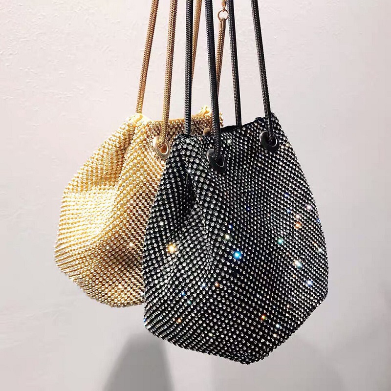 Spring and Summer New Snake Bone Chain Inlaid Diamond Portable Bucket Bag Banquet Dress One Shoulder Crossbody Women's Bag