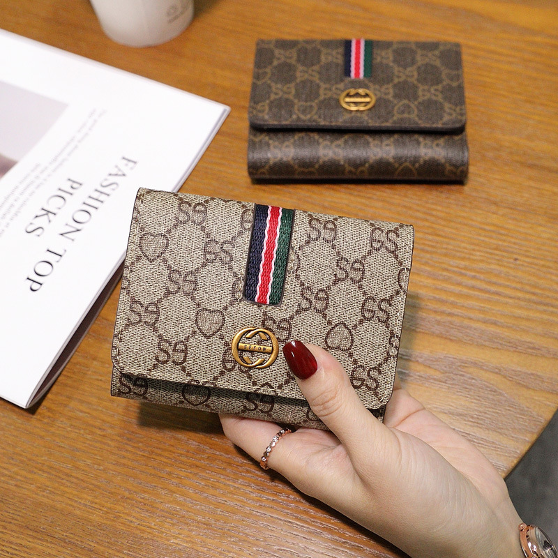 Luxury Style Women Short Wallet 2025 New Designer Inspired Small Thin Leather Purse Fashion Printed Folding Card Holder Coin Pocket Elegant Versatile