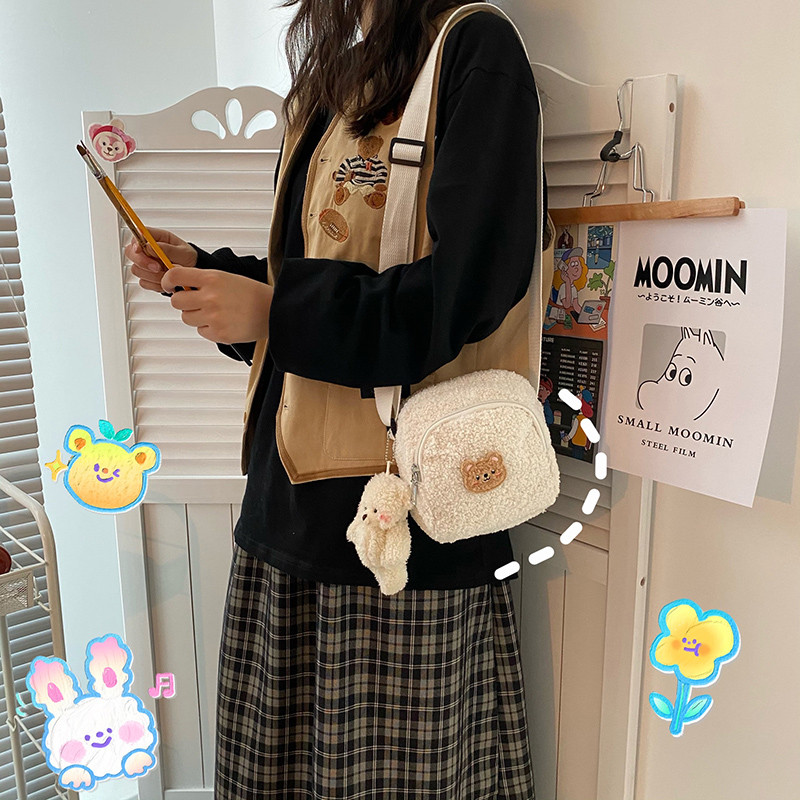 Women Plush Shoulder Bag Cute Bear Print Lamb Like Fabric Crossbody Bags Ladies Cloth Zipper Small Purse Mobile Phone Handbag