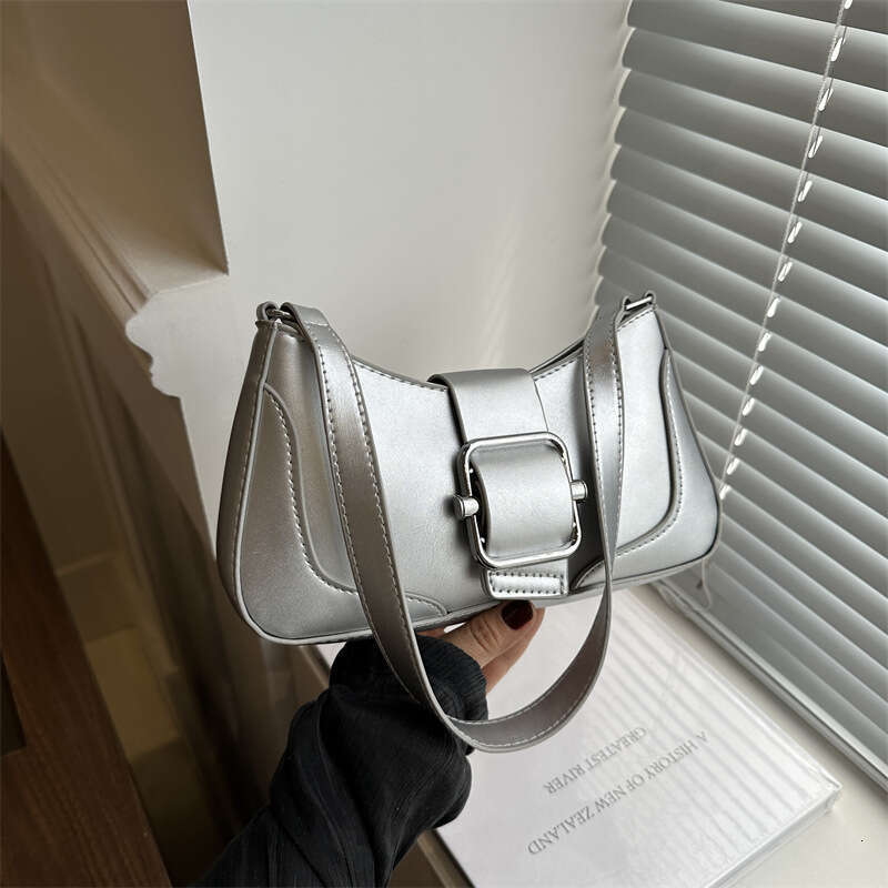 Simple and trendy belt buckle design 2024 new women's fashionable single shoulder armpit simple crossbody bag