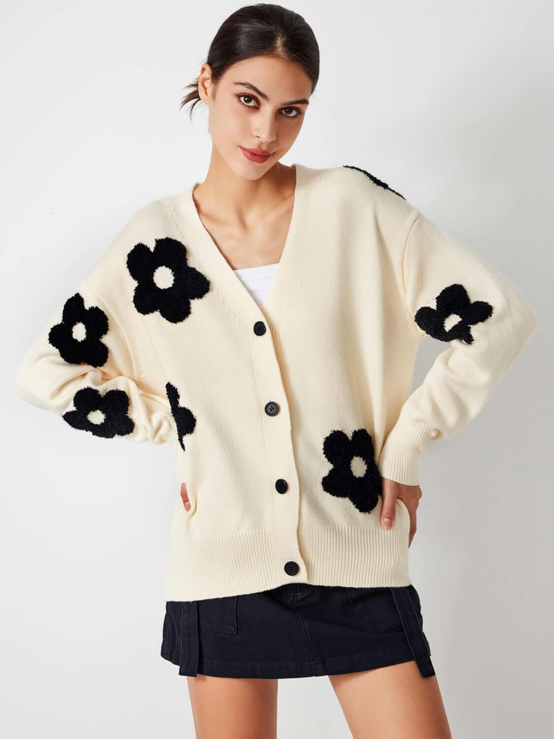 Autumn/winter Outdoor Short Coat Designer Women's V-neck Fashion Wool Cardigan Women's Knitted 2025