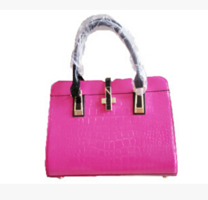 The new female bag OL commuter fashion crocodile pattern patent leather stereotypes handbags