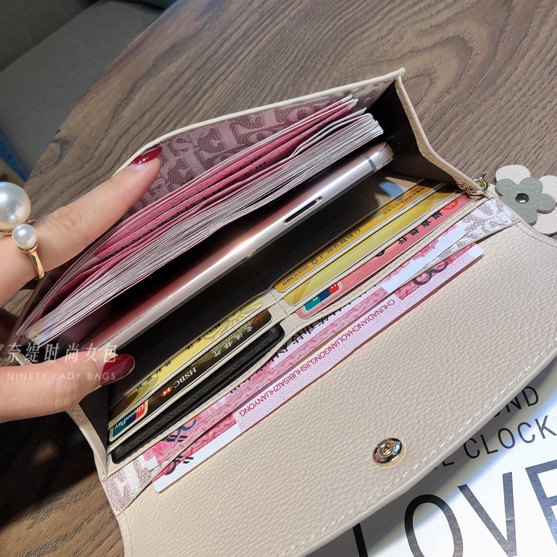 Luxury Style Women Long Wallet Genuine Leather Envelope Clutch Designer Inspired Purse with Letter Pattern Cowhide Flower Decoration Phone Holder Eleg