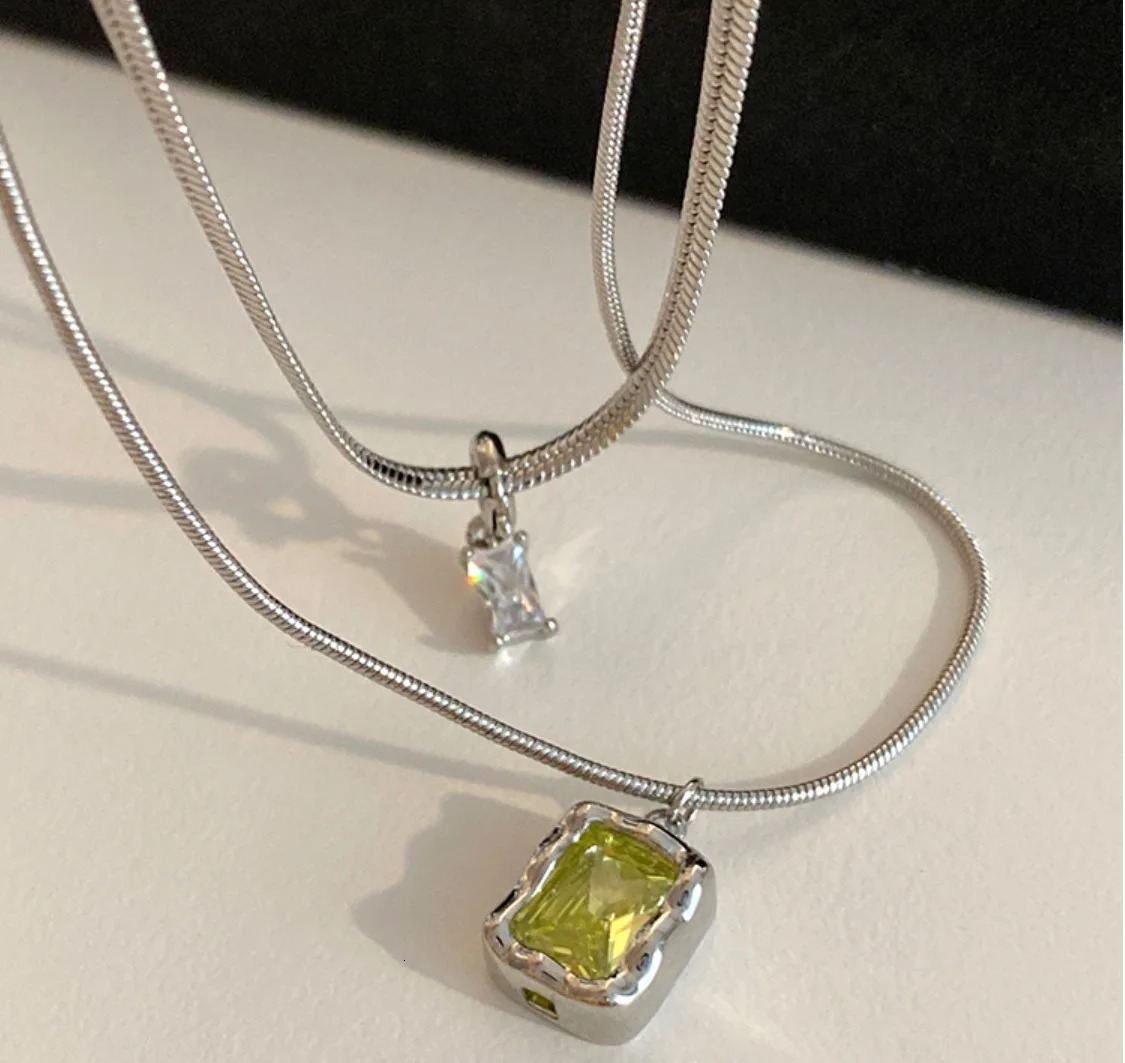 Fashionable green rhinestone double necklace luxurious niche accessible chain free delivery 241107