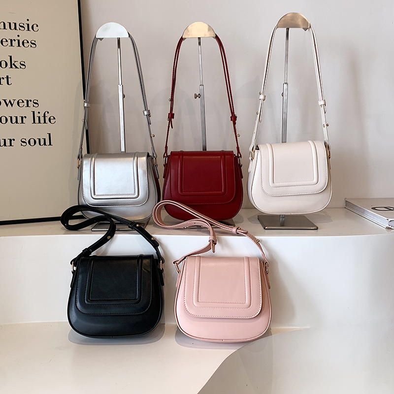 LEFTSIDE Small Crossbody Bags for Women 2024 New Trend Fashion PU Leather Shoulder Bag Female Y2K Simple Handbags and Purses