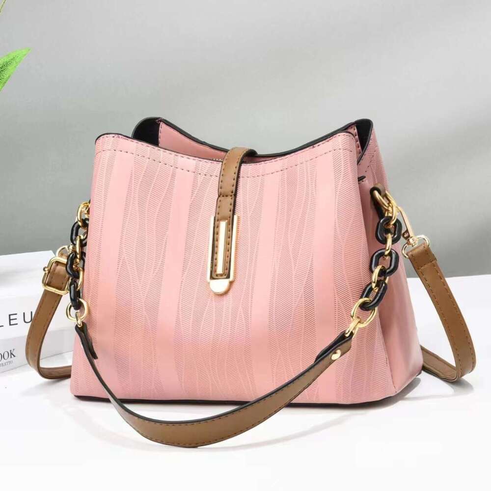 2024 New Versatile Crossbody Single Shoulder Popular on the Internet Large Capacity Bucket Small Women's Bag Bags