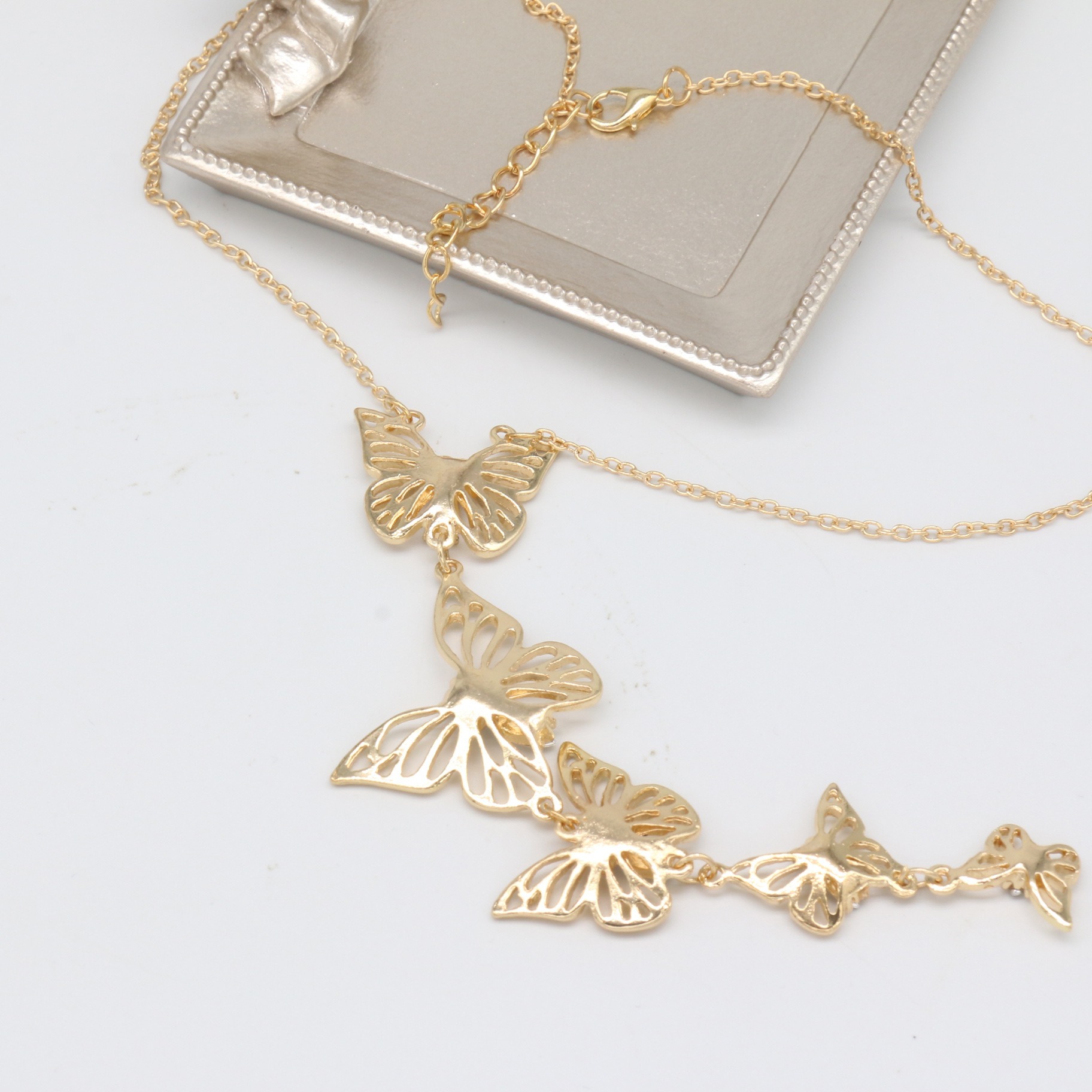 European and American Cross-border Jewelry Retro Fashion Personality Size Hollowed Out Butterfly Necklace Alloy Diamond Pendant Long Necklace